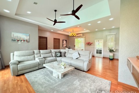 Дом в Паттайе, Таиланд с 5 спальнями № 163989 - фото 12