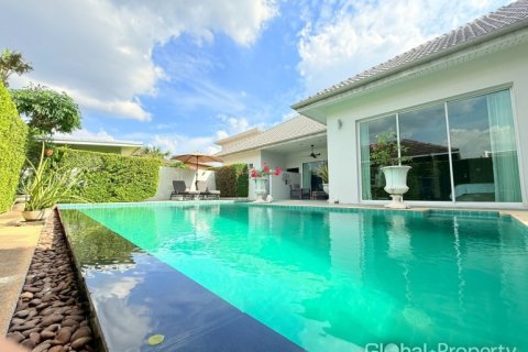 Дом в Паттайе, Таиланд с 5 спальнями № 163989 - фото 2