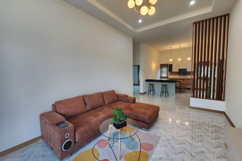 House in Mae Rim, Thailand 3 bedrooms № 148228 - photo 2