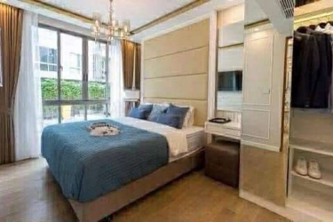 Studio dans le Condo à Huai Khwang, Bangkok, Thaïlande  № 148230 - photo 2