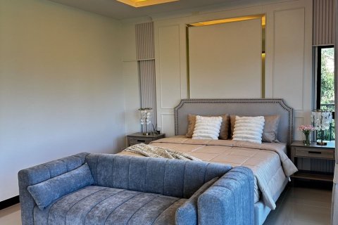 Villa in Phuket, Thailand 5 bedrooms № 161728 - photo 6