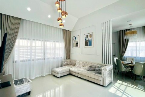House in Pattaya, Thailand 3 bedrooms № 161730 - photo 6