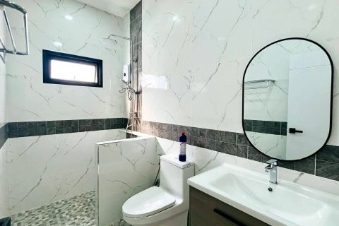House in Pattaya, Thailand 3 bedrooms № 161730 - photo 11