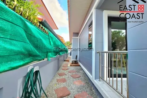 Casa de 3 dormitorios en Pattaya, Tailandia № 213582 - foto 8