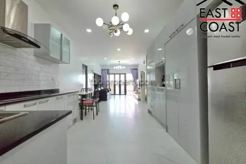 Casa de 3 dormitorios en Pattaya, Tailandia № 213582 - foto 19
