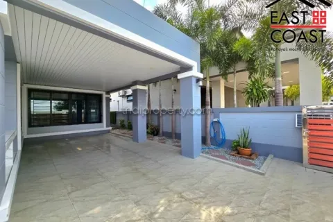 Casa de 3 dormitorios en Pattaya, Tailandia № 213582 - foto 4