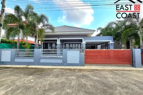 Casa de 3 dormitorios en Pattaya, Tailandia № 213582