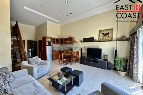Condominio de 2 dormitorios en Pattaya, Tailandia № 213578 - foto 4