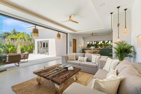 Villa in Ko Samui, Thailand 3 bedrooms № 135745 - photo 4