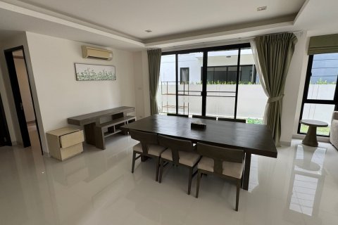 Villa in Phuket, Thailand 5 bedrooms № 135743 - photo 4