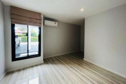 House in Chiang Mai, Thailand 5 bedrooms № 121864 - photo 5