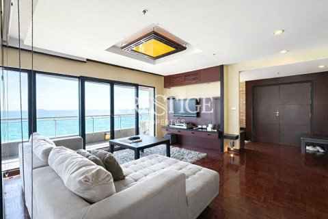 Condo à Pattaya, Thaïlande, 3 chambres № 197615 - photo 2