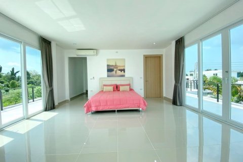 Haus in Pattaya, Thailand 5 Schlafzimmer № 223061 - Foto 20