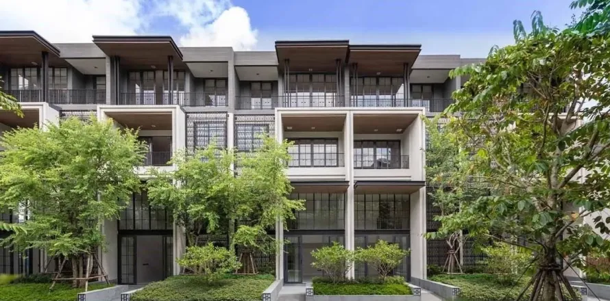 Maison à Watthana, Bangkok, Thaïlande 4 chambres № 173480