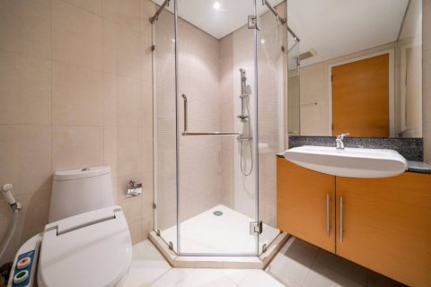 Condo in Bangkok, Thailand, 2 bedrooms  № 180753 - photo 23