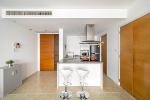 Condo in Bangkok, Thailand, 2 bedrooms  № 180753 - photo 10