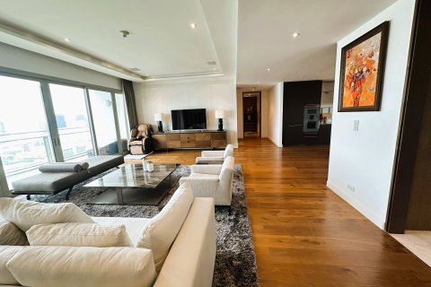 Penthouse in Bangkok, Thailand 3 bedrooms № 180751 - photo 3