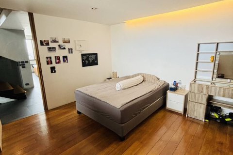 Condo in Bangkok, Thailand, 3 bedrooms  № 180755 - photo 29