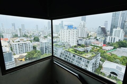 Condo in Bangkok, Thailand, 3 bedrooms  № 180755 - photo 14