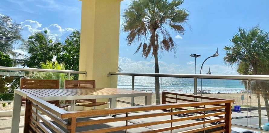 Condo in Kathu, Thailand, 2 bedrooms  № 156185