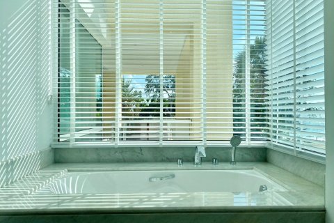 Condo in Kathu, Thailand, 2 bedrooms  № 156185 - photo 17