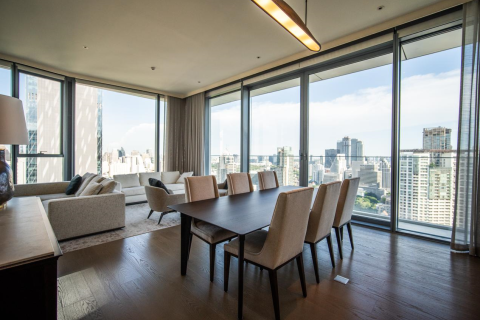 Кондоминиум с 2 спальнями в Патхум Ване, Бангкок, Таиланд № 156186 - фото 4