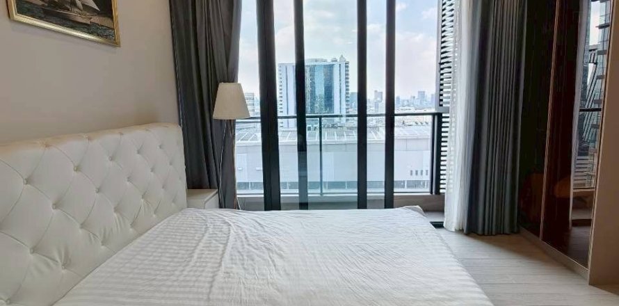 Studio dans le Condo à Huai Khwang, Bangkok, Thaïlande  № 156184