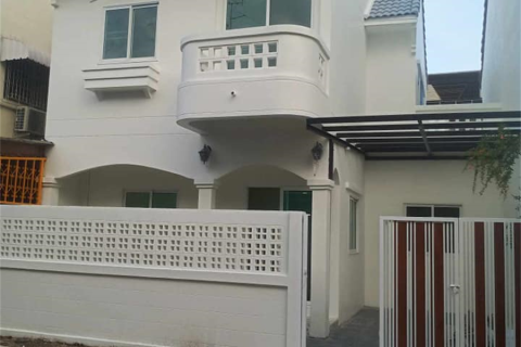 Townhouse à Bangkok, Thaïlande 4 chambres № 189698