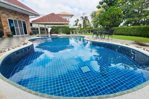 Casa de 3 dormitorios en Pattaya, Tailandia № 212152 - foto 6
