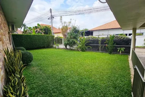 Casa de 3 dormitorios en Pattaya, Tailandia № 212152 - foto 12