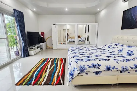 Casa de 3 dormitorios en Pattaya, Tailandia № 212152 - foto 18