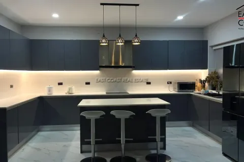 Casa de 3 dormitorios en Pattaya, Tailandia № 212153 - foto 3
