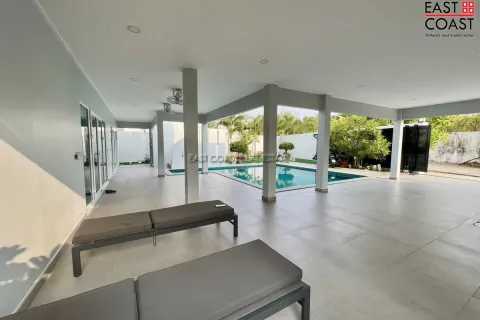 Casa de 3 dormitorios en Pattaya, Tailandia № 212153 - foto 4