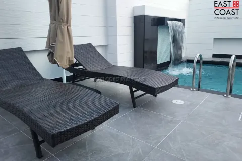 Casa de 6 dormitorios en Pattaya, Tailandia № 212155 - foto 15