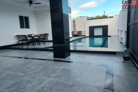 Casa de 6 dormitorios en Pattaya, Tailandia № 212155 - foto 19