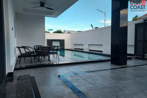 Casa de 6 dormitorios en Pattaya, Tailandia № 212155 - foto 13