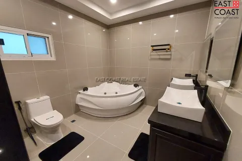 Casa de 6 dormitorios en Pattaya, Tailandia № 212155 - foto 7