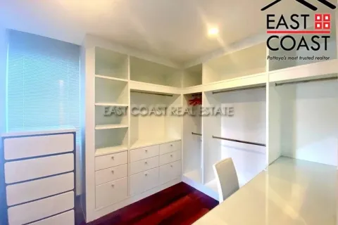 Casa de 4 dormitorios en Pattaya, Tailandia № 212156 - foto 18