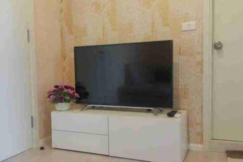 Condo in Thonburi, Bangkok, Thailand, 1 bedroom  № 183576 - photo 8