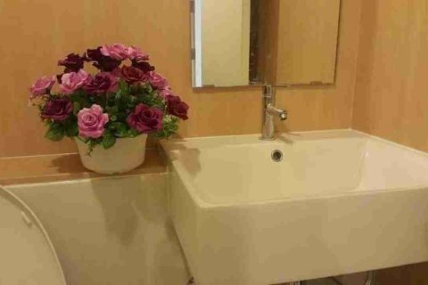 Condo in Thonburi, Bangkok, Thailand, 1 bedroom  № 183576 - photo 9