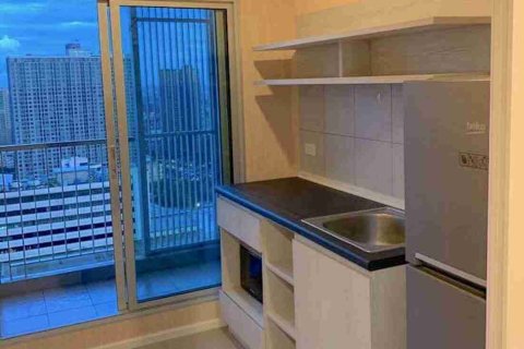 Condo in Thonburi, Bangkok, Thailand, 1 bedroom  № 183576 - photo 10