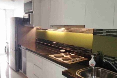 Condo in Bangkok, Thailand, 2 bedrooms  № 183577 - photo 5