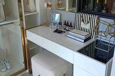Condo in Bangkok, Thailand, 1 bedroom  № 183573 - photo 11