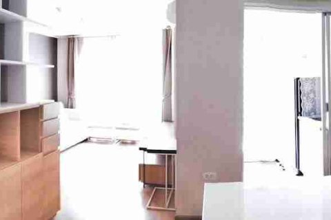 Condo in Thonburi, Bangkok, Thailand, 2 bedrooms № 183575 - photo 10