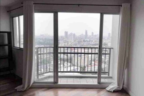 Condo in Thonburi, Bangkok, Thailand, 2 bedrooms  № 183578 - photo 4