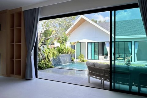 Villa in Phuket, Thailand 3 bedrooms № 149431 - photo 13