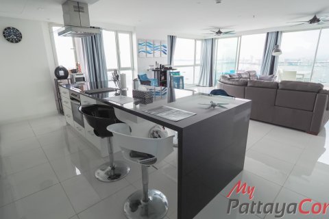 Кондоминиум с 3 спальнями в Банг Ламунге, Таиланд № 174034