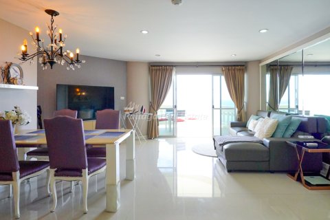 Condo in Pattaya, Thailand, 2 bedrooms  № 174033