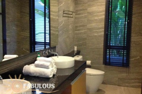 Villa in Bang Tao, Thailand 3 bedrooms № 179475 - photo 8
