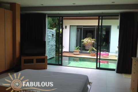 Villa in Bang Tao, Thailand 3 bedrooms № 179475 - photo 4